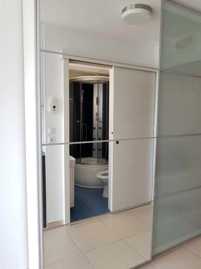 Cozy&Elegant New Studio In Bucharest Exterior photo